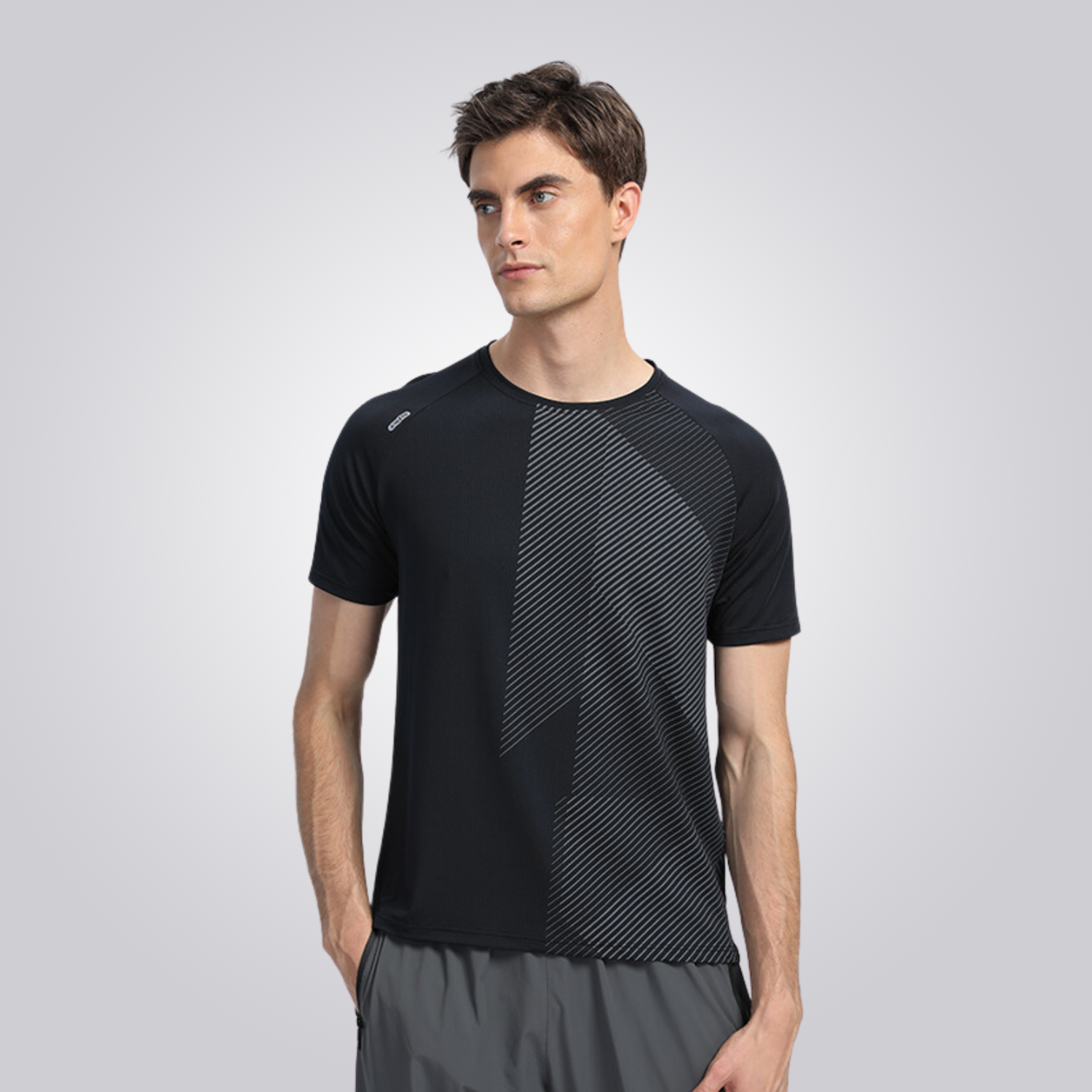 AeroDry メンズ 速乾 Tシャツ 通気性抜群 快適な人体工学設計 高機能フィット 長時間着用に最適 さらに汗処理性能で集中力キープ